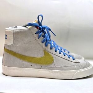 Nike Blazer Mid 77 size 10 White Blue